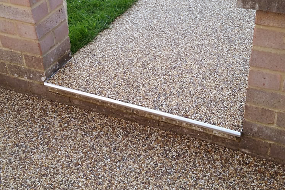 Finished resin bound patio